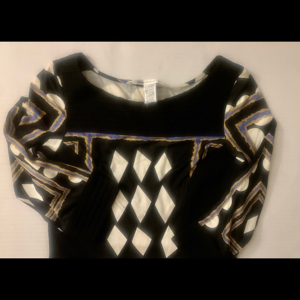 Diane Von Furstenburg Silk 3/4 Sleeve Dress - Picture 8 of 12